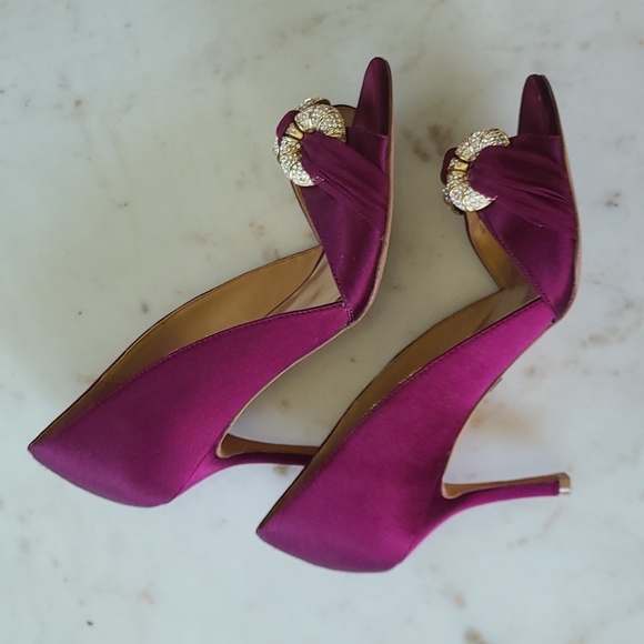 Badgley Mischka Jamaica Wine Satin Peep Toe Heels - Picture 4 of 9